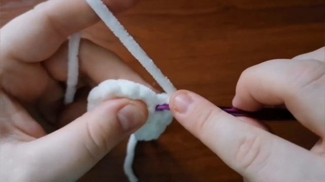 Вяжем ушки крючком. Ушки мишки.