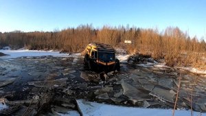 Вездеход ВЕДУН. Ломаем лед. Опасный момент!