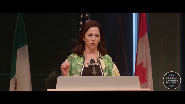 Carnegie Hall Lisa Cini - Life is a Puzzle смотреть онлайн