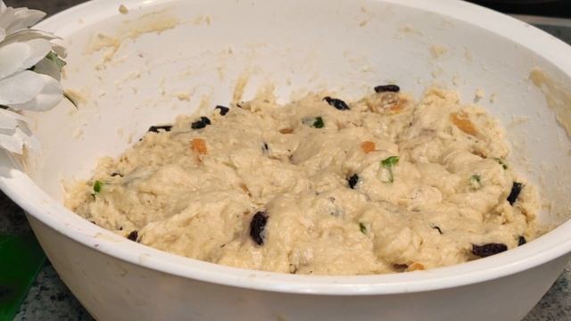 КУЛИЧ НА ТОПЛЕНОМ МОЛОКЕ И РЯЖЕНКЕ.KULICH ON BROKEN MILK AND RYAZHENKA.