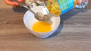 Салат из кабачков с медом и чесноком.