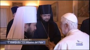 Новый глава ОВЦС - криптокатолик митрополит Антоний Севрюк лобызает руку еретику папе римскому