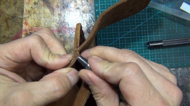 Как пришить симметрично деталь? Как пришить карман к основе ровно?
