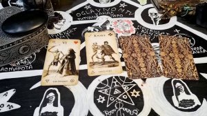 СКУЧАЕТ ЛИ ОН ПО ВАМ? Гадание на картах ОРАКУЛ