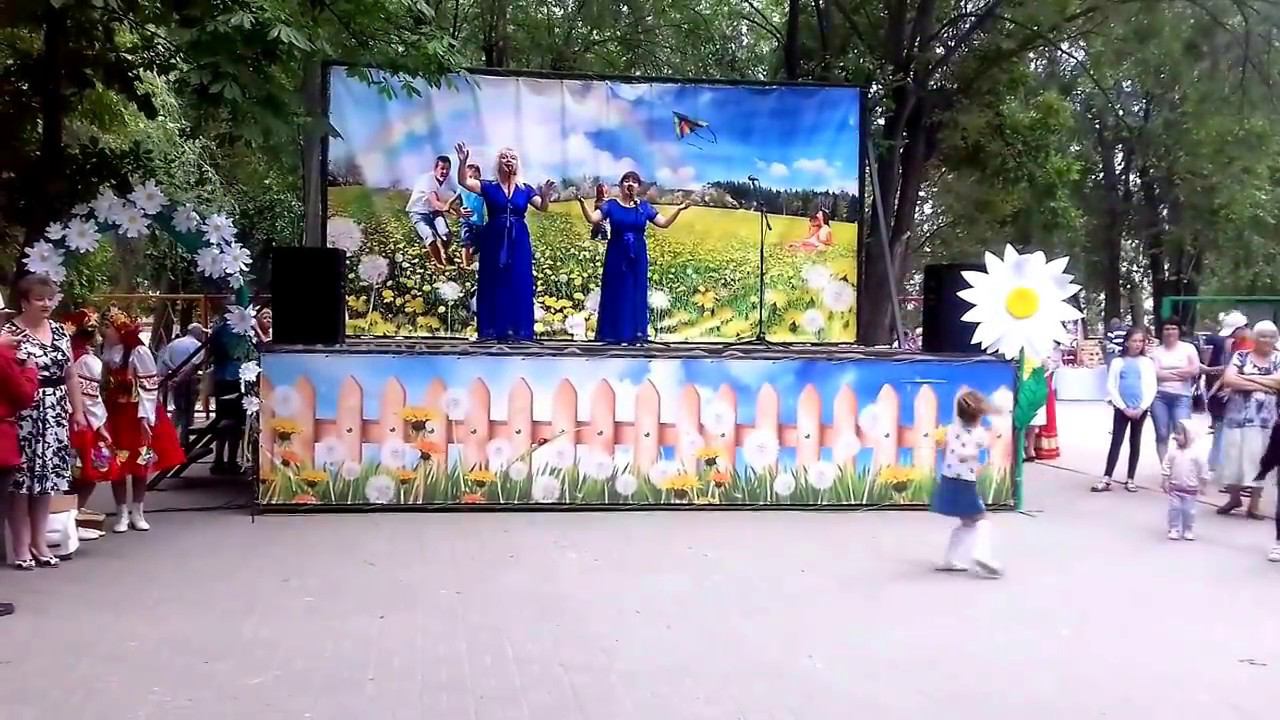 Дуэт "Родники" - "Ромашки цветы" и крутая подтанцовка!