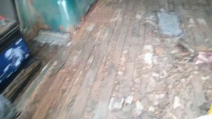 Санг енг истана, замена днища