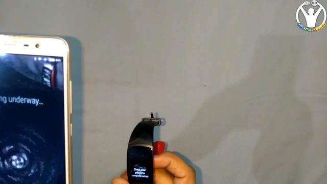 Best Fitness Tracker Band Smart Watch Heart Rate Monitor in India Samsung Gear Fit2 pro Hindi 2019 смотреть онлайн