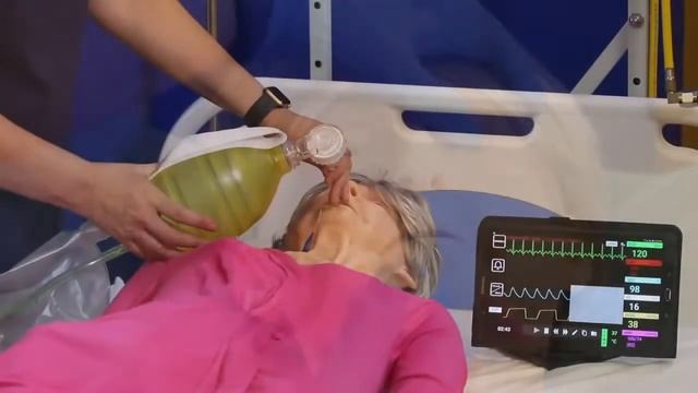 TERI™ - реалистичный тренажер ухода за пожилым пациентом смотреть онлайн