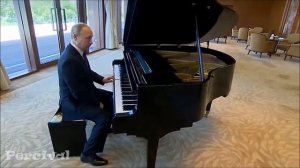 Путин играет "Катюшу" на пианино