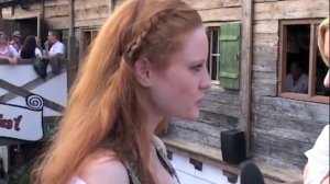 Barbara Meier trifft Wiesn Gaudi TV auf dem Oktoberfest 2009