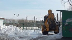 спецтехника: трактор jcb 3cx уборка снега в Челябинске (джи си би)