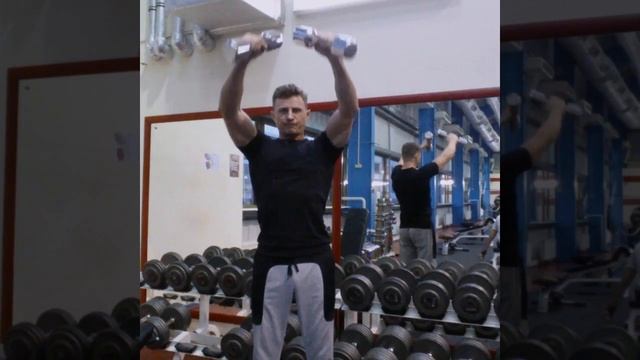 махи перед собой