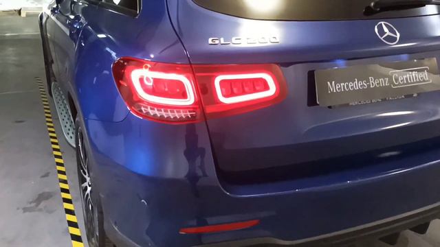 Mercedes-Benz Ocasión, Clase GLC 200 4Matic AMG Line Azul brillante смотреть онлайн