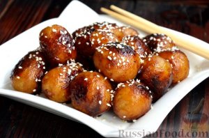 Удивляем вкусно.
МОЛОДАЯ КАРТОШКА В СОЕВОМ СОУСЕ