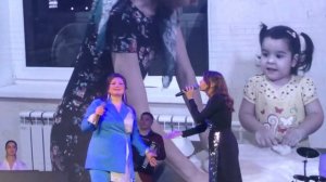 Сирина Зайнетдинова и ее дочь Эльвина Мухаметова, очень красивая песня!