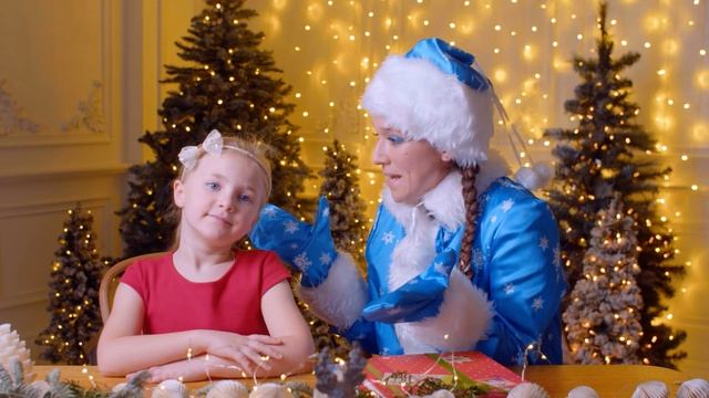 Что такое Школа Помощников Деда Мороза? смотреть онлайн