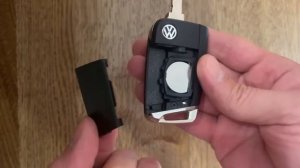 Volkswagen E-BORA. Как открыть ключ-брелок E-Bora?Замена батарейки в ключ-брелке Volkswagen E-Bora
