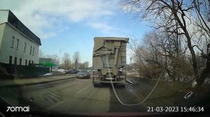 Грузовик снес шлагбаум на переезде Нижнее Хорошово Коломна