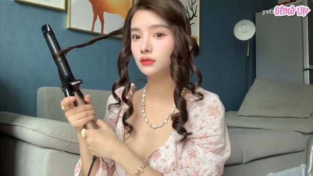 KOREAN CURLY HAIR TUTORIAL FOR BEGINNERS✨ | Why Does My Hair Won't Hold A Curl???♀️ смотреть онлайн