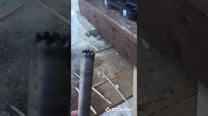 Отверстие в кирпичной стене, самодельным «буром»