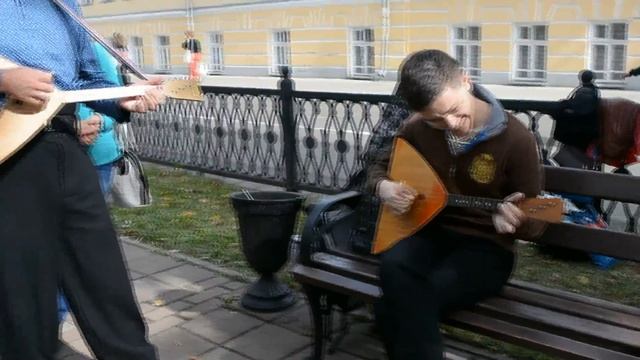 Частушки, балалайка, ложки смотреть онлайн