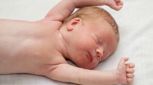 ПЕРВЫЕ ДНИ И НЕДЕЛИ ЖИЗНИ НОВОРОЖДЕННОГО РЕБЕНКА | Развитие новорожденного по неделям