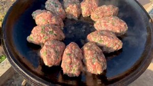 Люля кебаб на Садже с овощами.