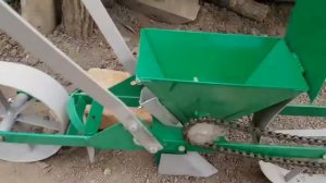 Сеялка однорядная. Незаменимый помощник на огороде