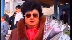 1996_Мегион_ Начало учебного года 2 школа