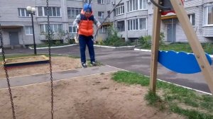 Как правильно качаться на качелях. Артур Хали.