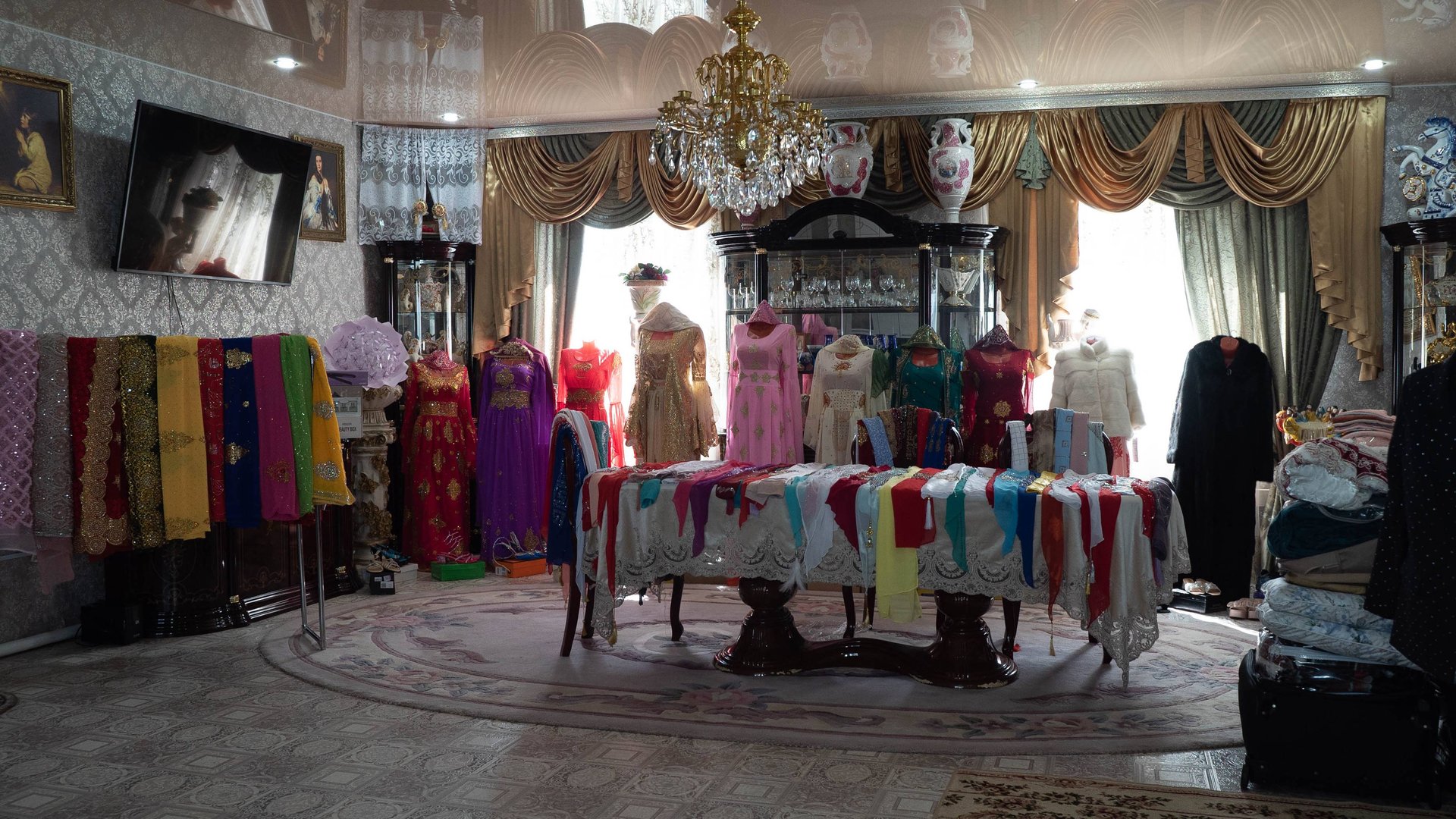 Цыганская красивая свадьба в Чебоксарах Тома и София 05.08.24 смотреть онлайн