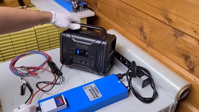 Портативная электростанция Energizer PPS320. Розетка 220 Вольт у вас теперь всегда под рукой.