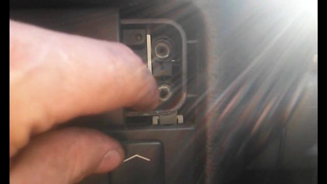 Замена лампочек в (многофункциональном дисплее) экране бортового компьютера пежо 406 смотреть онлайн