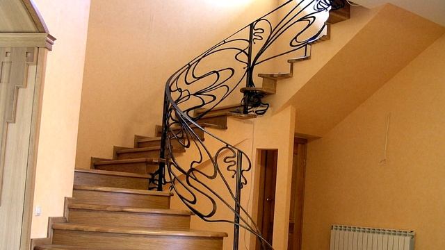 Перила 90 Кованые перила для деревянной лестницы Днепропетровск фото перила из металла для лестниц смотреть онлайн