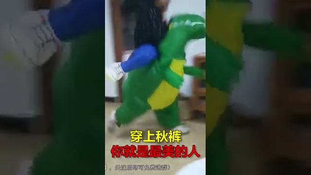 Прикольные костюмы - ходилки ! смотреть онлайн