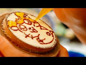 Сладости: Китайская уличная еда (Сиань) — милый рисовый пирог с хомяком Хамтаро.