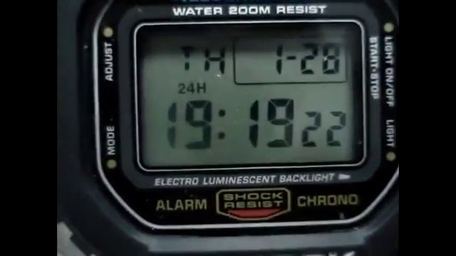 Casio G-Shock DW-5600E-1VER Обзор дисплея смотреть онлайн