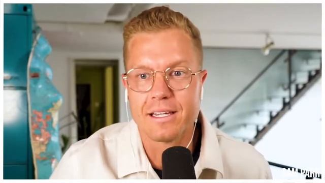 "Hideaway Business Idea" (Millionaires React) смотреть онлайн