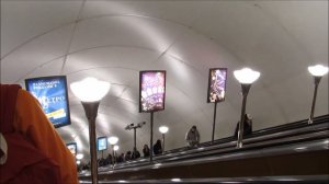 Станция метро "Гостиный двор"