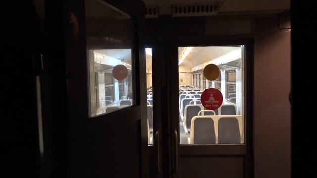 Экземпляр 2010 года! Обзор салона электропоезда ЭТ2М-140 смотреть онлайн