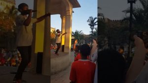 Вотак проводят время в Занзибаре