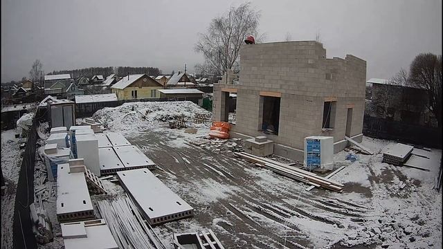 Строительство двухэтажного дома из газобетона с плоской крышей, Дубна, Московская область.