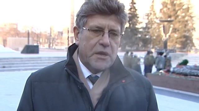 Александр Журавлев принял участие в торжественном возложении цветов