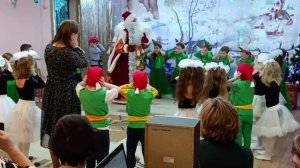Новогодний хоровод - игра с Дедом Морозом