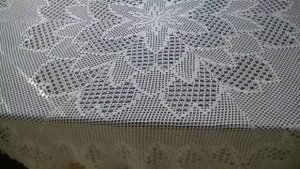 Итоговое видео " Аленький цветочек ". Скатерть в технике филейного вязания.