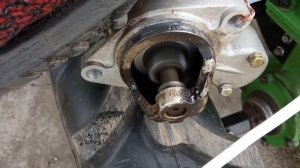 Стартер не заводит двигатель В чём причина? Стартер не крутит а щёлкает.