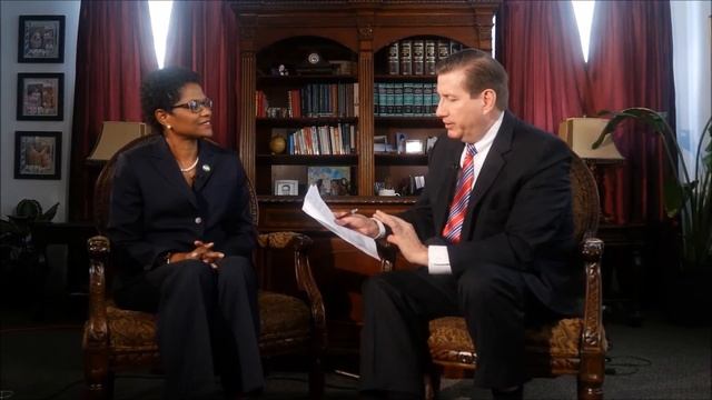 Interview With Paula Brown смотреть онлайн