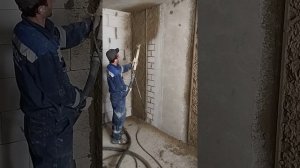 Механизированная штукатурка стен цементно-известковым раствором