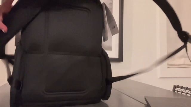 Unboxing the Incase ARC Daypack смотреть онлайн