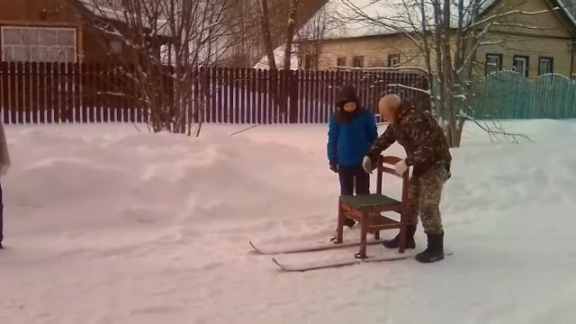 Стул на лыжах. смотреть онлайн